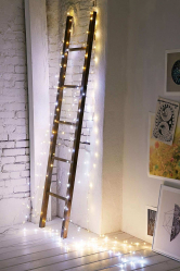 Criando um feriado ou uma decoração interessante com guirlandas: 145+ (fotos) de decoração deslumbrante, janelas, árvores de Natal, paredes. Idéias arrojadas que podem mudar seu interior. 4 master classes