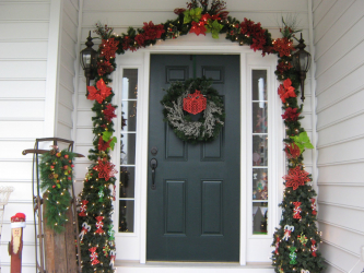 Idéias legais com as próprias mãos: Decorações na porta para todas as ocasiões (80 + Foto). Design sazonal e temático (+ Avaliações)