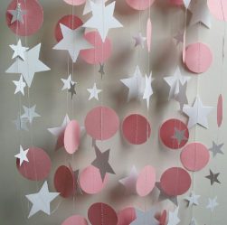 Como fazer decorações nas janelas de papel com as próprias mãos? (Mais de 150 fotos). Conhecemos o novo 2018 Year of the Dogs lindamente