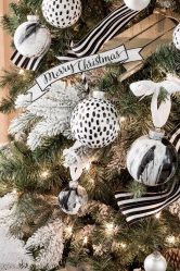 Como elegantemente e lindamente decorar a árvore de Natal para o novo 2018? Que tipo de brinquedos você precisa pegar? (Mais de 175 fotos)