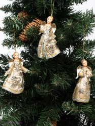 Como elegantemente e lindamente decorar a árvore de Natal para o novo 2018? Que tipo de brinquedos você precisa pegar? (Mais de 175 fotos)