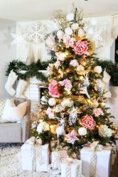 Como elegantemente e lindamente decorar a árvore de Natal para o novo 2018? Que tipo de brinquedos você precisa pegar? (Mais de 175 fotos)