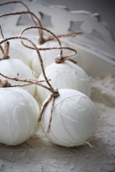 Como elegantemente e lindamente decorar a árvore de Natal para o novo 2018? Que tipo de brinquedos você precisa pegar? (Mais de 175 fotos)
