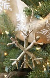 Como elegantemente e lindamente decorar a árvore de Natal para o novo 2018? Que tipo de brinquedos você precisa pegar? (Mais de 175 fotos)