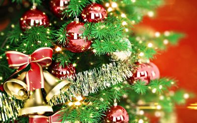 Como elegantemente e lindamente decorar a árvore de Natal para o novo 2018? Que tipo de brinquedos você precisa pegar? (Mais de 175 fotos)
