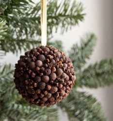 Como elegantemente e lindamente decorar a árvore de Natal para o novo 2018? Que tipo de brinquedos você precisa pegar? (Mais de 175 fotos)