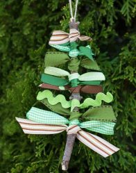 Como elegantemente e lindamente decorar a árvore de Natal para o novo 2018? Que tipo de brinquedos você precisa pegar? (Mais de 175 fotos)
