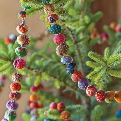Como elegantemente e lindamente decorar a árvore de Natal para o novo 2018? Que tipo de brinquedos você precisa pegar? (Mais de 175 fotos)