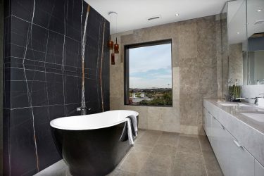 Acabamento de pedra interior (215 Foto): Segredos de um interior forte