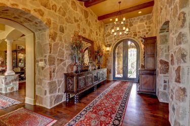 Acabamento de pedra interior (215 Foto): Segredos de um interior forte