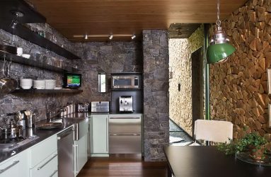 Acabamento de pedra interior (215 Foto): Segredos de um interior forte