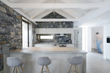 Acabamento de pedra interior (215 Foto): Segredos de um interior forte