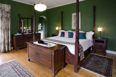 Como fazer um quarto verde interior o melhor lugar para relaxar? 175+ (Fotos) Opções de design (cortinas, papel de parede, paredes)
