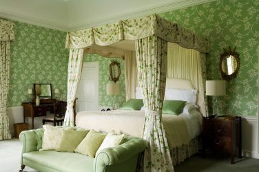 Como fazer um quarto verde interior o melhor lugar para relaxar? 175+ (Fotos) Opções de design (cortinas, papel de parede, paredes)
