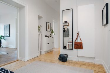 Como escolher um espelho no corredor? 235+ (Foto) Idéias de design para decoração (guarda-roupa, penteadeira, cômoda)