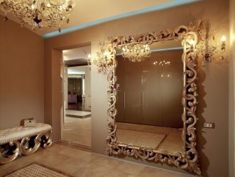 Como escolher um espelho no corredor? 235+ (Foto) Idéias de design para decoração (guarda-roupa, penteadeira, cômoda)