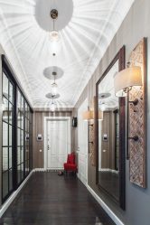 Como escolher um espelho no corredor? 235+ (Foto) Idéias de design para decoração (guarda-roupa, penteadeira, cômoda)