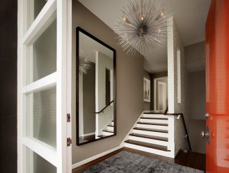 Como escolher um espelho no corredor? 235+ (Foto) Idéias de design para decoração (guarda-roupa, penteadeira, cômoda)