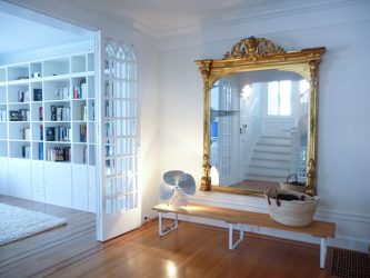 Como escolher um espelho no corredor? 235+ (Foto) Idéias de design para decoração (guarda-roupa, penteadeira, cômoda)