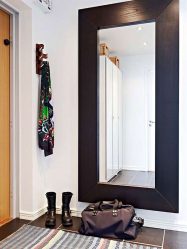 Como escolher um espelho no corredor? 235+ (Foto) Idéias de design para decoração (guarda-roupa, penteadeira, cômoda)