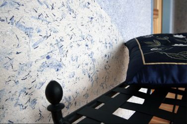 خلفية السائل في المناطق الداخلية من الغرف العادية (150+ صور): ميزات الاستخدام
