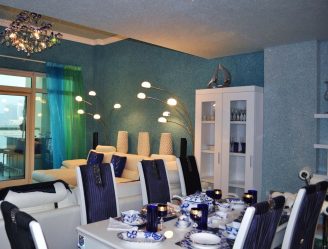 خلفية السائل في المناطق الداخلية من الغرف العادية (150+ صور): ميزات الاستخدام