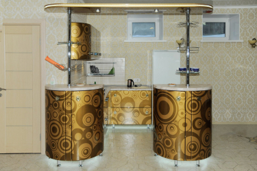 Cor dourada no interior - Design elegante entre luxo e luxo (205+ Foto de cozinha, quarto, sala de estar)